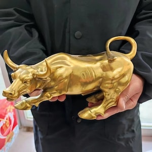M84331 Brass copper gold color wall street bull statue living room home cabinet ornaments crafts Feng Shui furnishings Bronze Vintage style