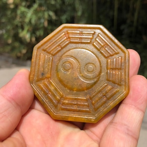 Old jade Octagon Taoism Sun Moon Tai Chi Yin Yang  the eight trigrams Balance Symbol Brass Metal Necklace protection amulet pendant M7831230