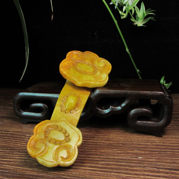 Vintage antique  yellow Jade Hand-carved Ruyi Statue Sculpture ornament, Collection of old Xiuyu, Han Dynasty, jade Cabinet Fortune Ornament