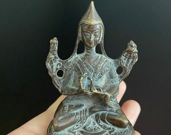 Vintage tibetan Copper Tsonkhapa buddha Statue and Healing Meditating Sculpture Eastern Buddhism meditation yoga Spiritual Buddhist altar