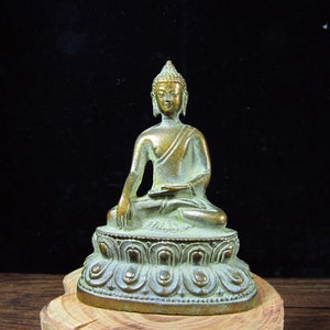 Vintage Copper buddha shakyamuni Statue god buddhist and Healing Meditating Sculpture Enlightenment Buddhism meditation yoga stress relief