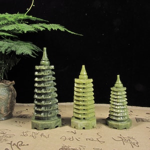 Grön Jade Healing Tower Stone Reiki Meditation Energiskydd, Andlig Healing Yoga Aura Stone Tower Point Energy Balancing Idealisk Gåva