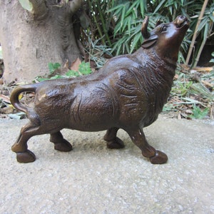 M122 Big Copper Wall Street Bull Cattle Sculpture Cow Statue Mascot Ornament Office Decor Brass Animal Artwork Desktop Auspicious Feng shui