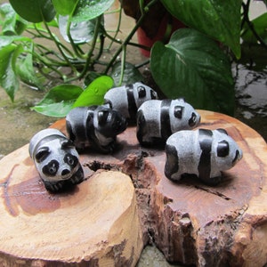 Black obsidian Stone Carved Chubby Funny Panda Statue Wild Bear Bamboo Animal Figurine Ornaments Tea pet Cute Collectible Miniature Animal
