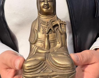 Guan Yin Statue, Seated Kwan Yin Goddess of Mercy with Pure Vase, Lotus Buddhist Figurine, Meditation Altar Spiritual Decor