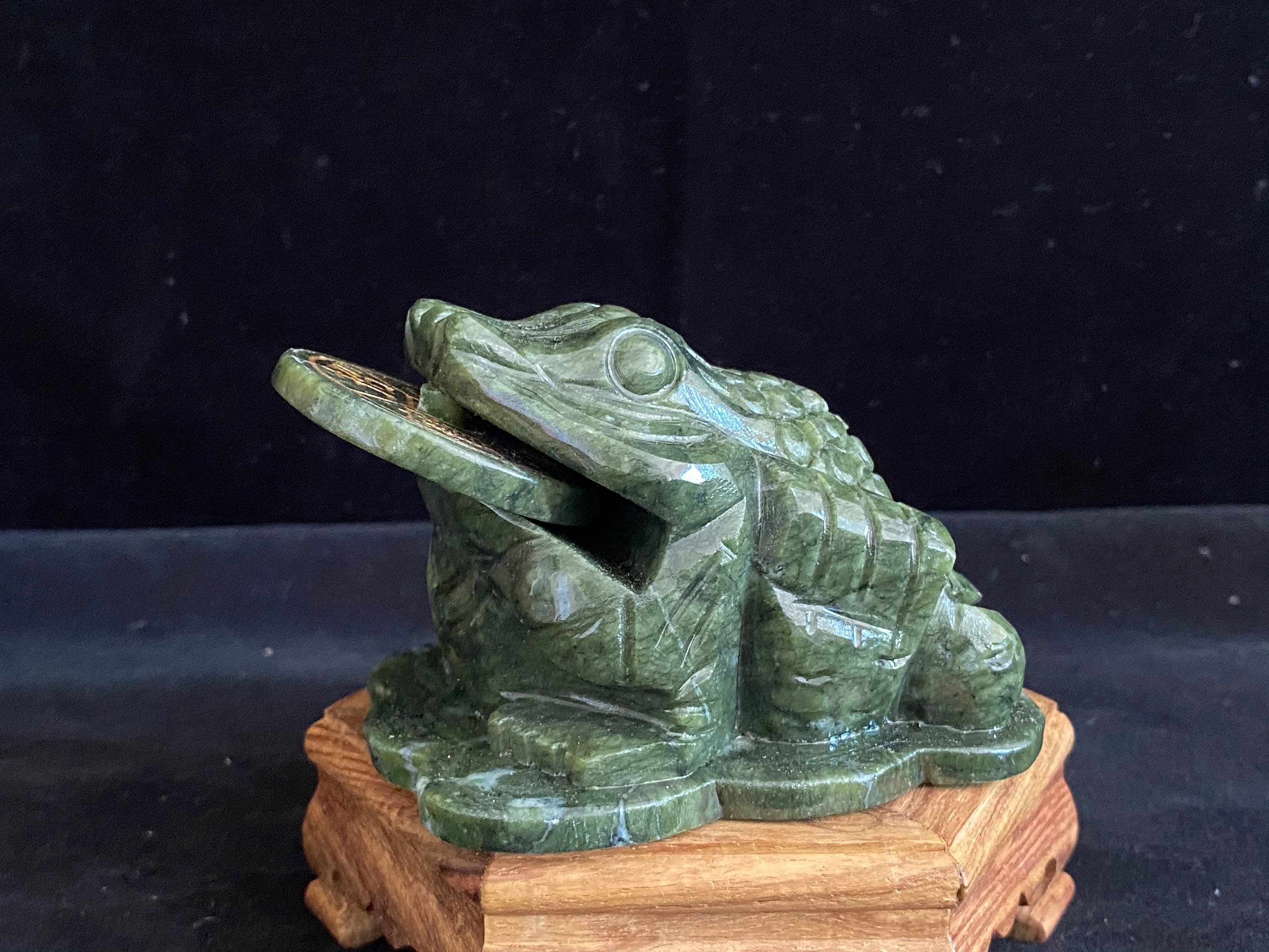 Green Jade Money Frog, Natural Genuine Jade Carved Feng Shui