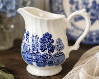 Vintage Myott Old Willow Blue & White Milk Jug Creamer Staffordshire England 9.5cm