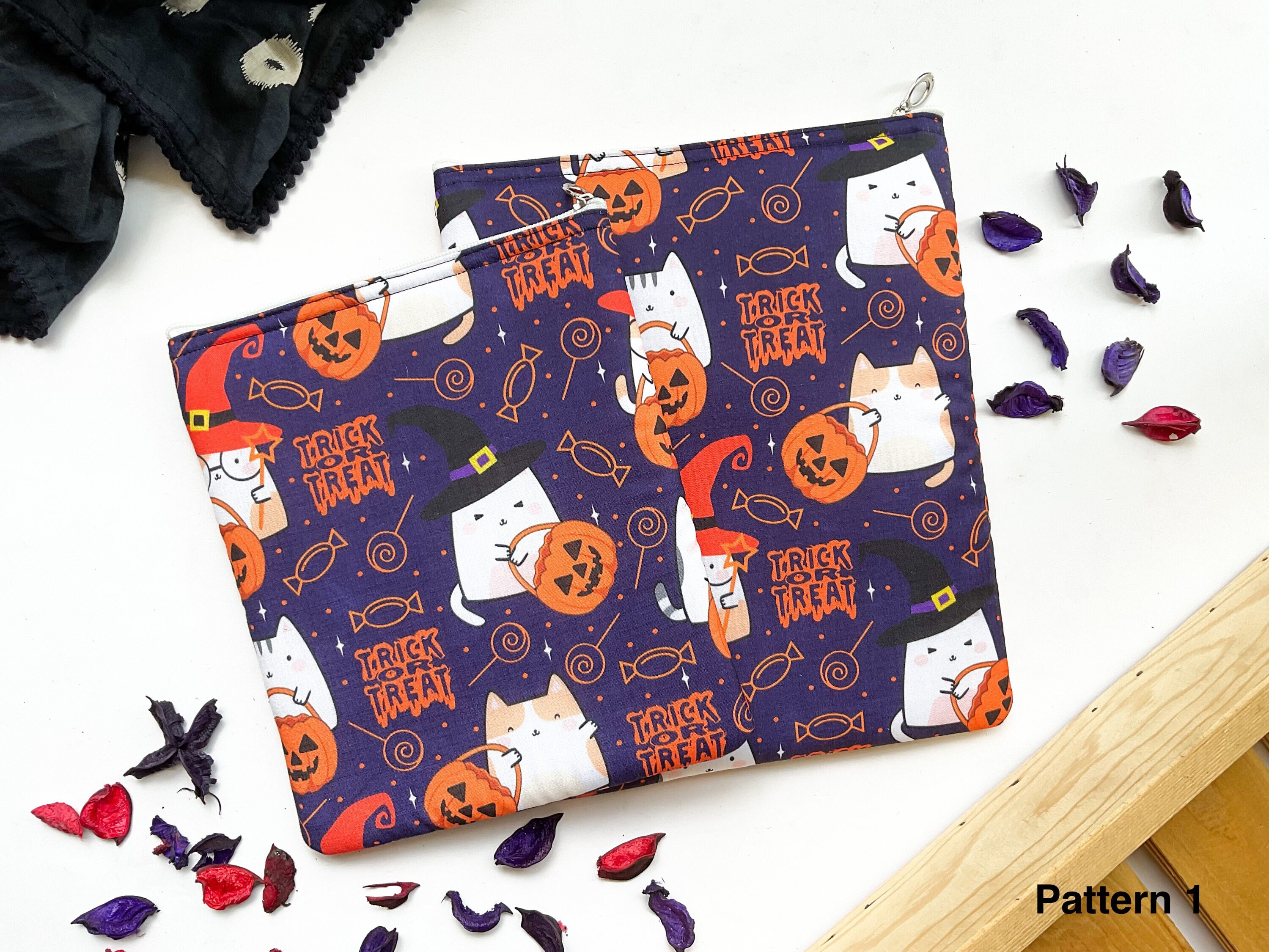 Cat Book Sleeve with Zipper | Halloween Kindle Sleeve | Trick or Treat Book Sleeve | Gift for reader | Gift under 20