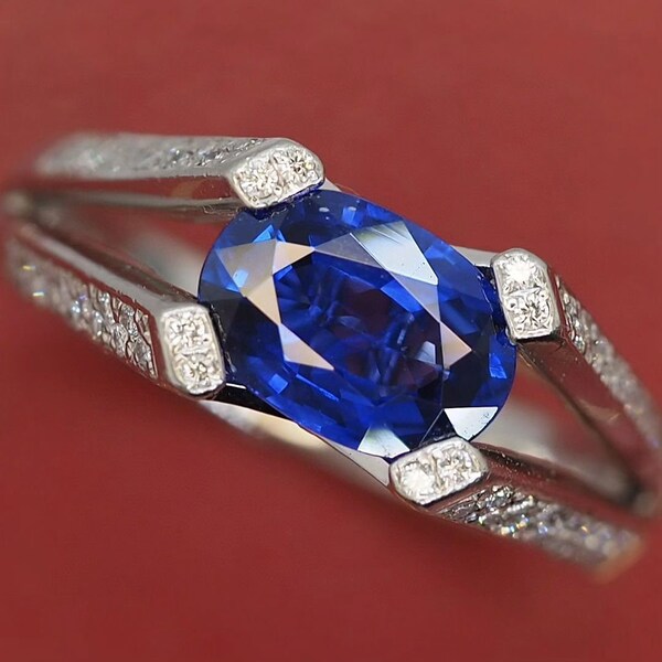 Gorgeous Tanzanite Ring Vintage and Luxurious Tanzanite Ring 925 Sterling Silver beautiful Oval shape Tanzanite Ring gift for her.