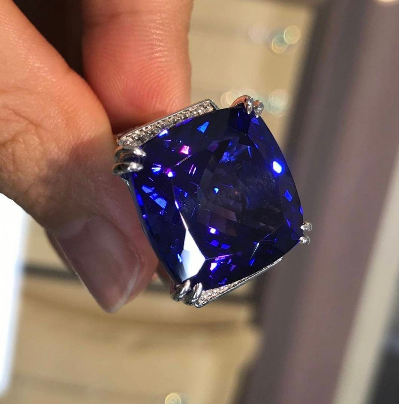 Very Luxurious Tanzanite Ring Vintage and Unique Design Etsy