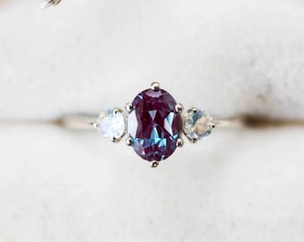 Alexandrite Ring Three stone Alexandrite Ring 925 Sterling Silver Ring Oval Cut alexandrite ring Ring for engagement Wedding And Gift