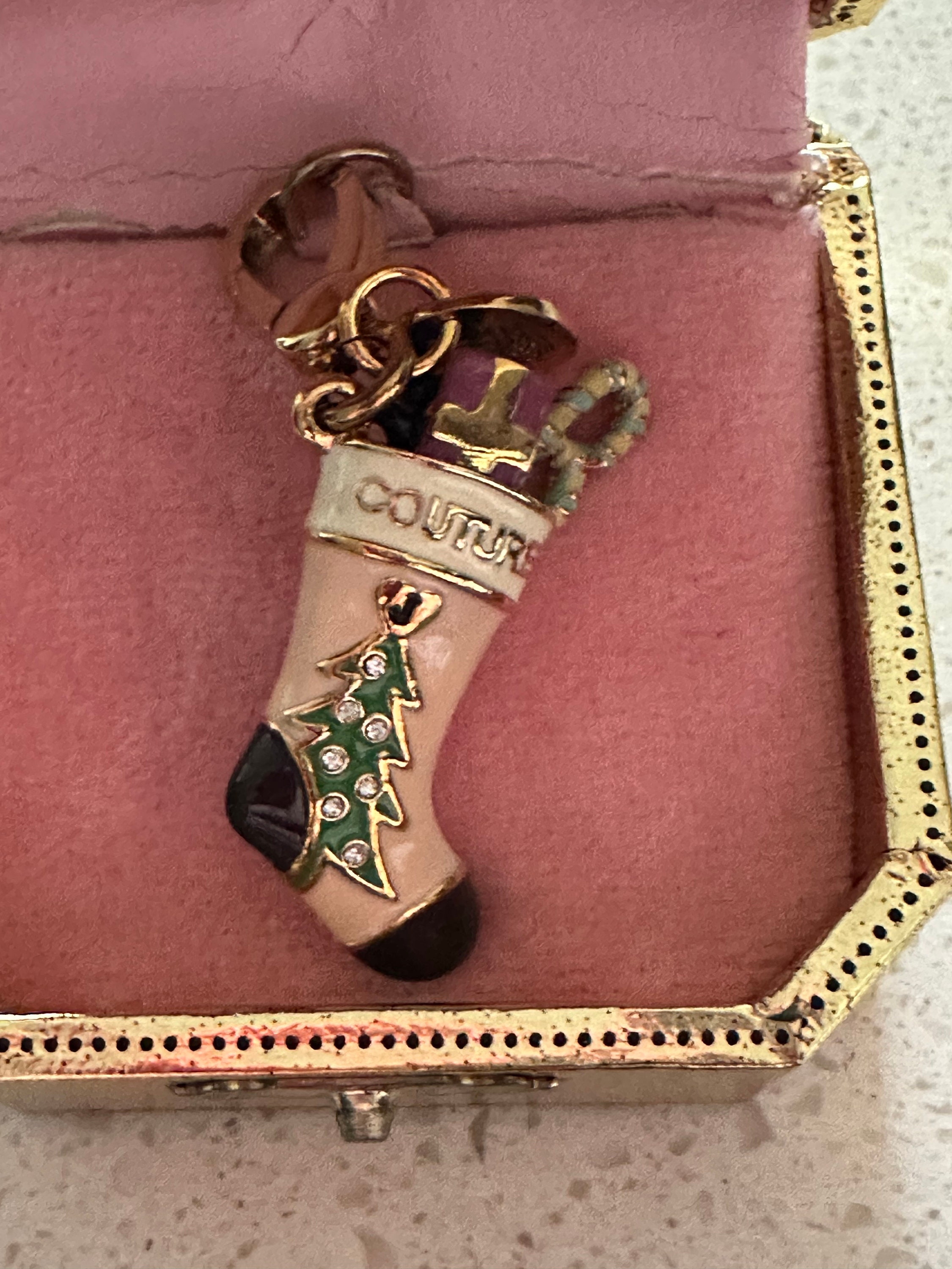 JUICY COUTUREスノードームチャーム　ケース付きYJRU0172 NWT Juicy Couture Limited Edition Core Stocking Charm in