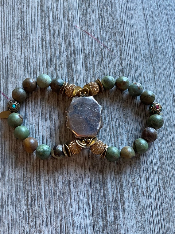 Double strand bracelet, small beads, has large mi… - image 5