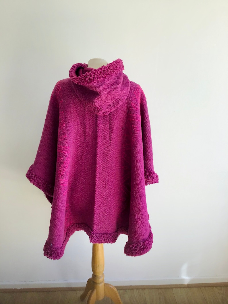 Women/'s Original Fucsia Poncho wool hooded llama coat Fair trade Handwoven in South America Jacket cape Perfect Gift
