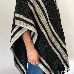 LLAMA, Wool, Mens, Unisex, Original, South American, Handwoven , Striped Black, Poncho, Cape, Coat, Jacket,Pullover,  Perfect Gift