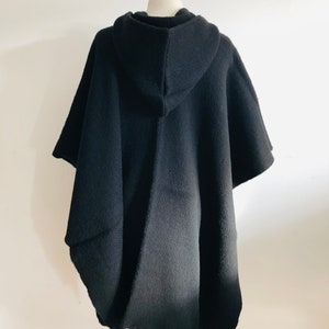 Schwarz, Unisex, Original, Südamerikanisch, Poncho, Kapuze, Handgemacht, Mantel, Cape, HANDGEWEBTE, Fair Trade Poncho, EINE GRÖSSE, Perfekt als Geschenk Bild 2