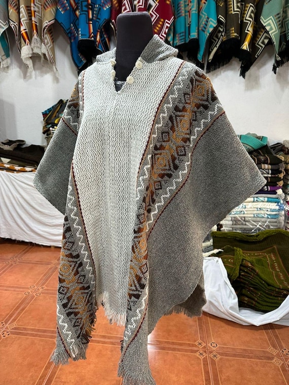 フランス製羊毛100%のポンチョ 古着 イヴサンローラン Yves Saint