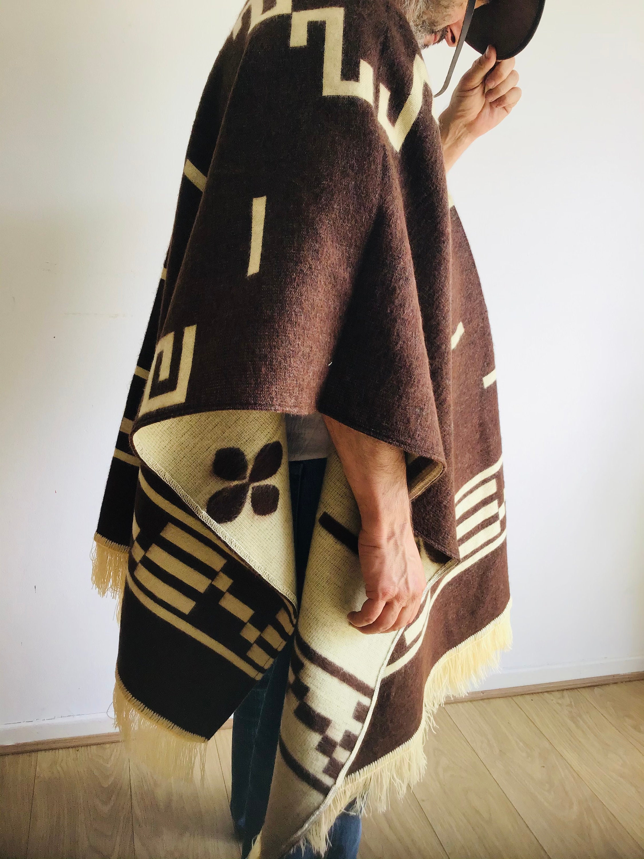 Clint Eastwood Poncho Lightweight Replica ,brown, Wool Blend, Handwoven in  South America, Cape, Coat, Jacket, Fair Trade, Perfect Gift 