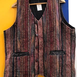 Gilet coloré pour homme 100 % coton de l'Himalaya biologique Commerce équitable Bohème, décontracté, formel, robe élégante pour les occasions, styles Fait main au Népal image 2