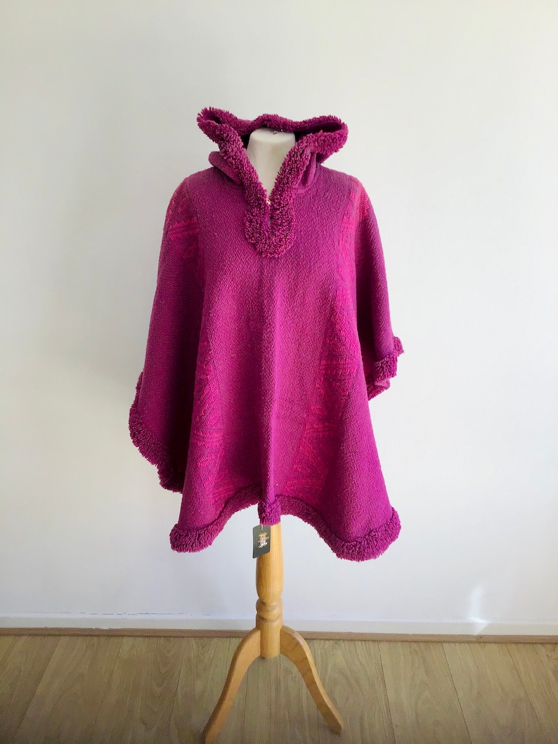 Women/'s Original Fucsia Poncho wool hooded llama coat Fair trade Handwoven in South America Jacket cape Perfect Gift