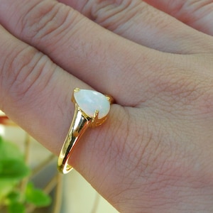 14k Solid Gold Natural Ethiopian Opal Solitaire Women Ring / Wedding Anniversary Gift Ring / Daily Wear Opal Ring