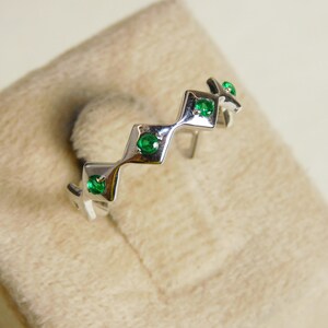 14 kt massief goud natuurlijke geboortesteen mei smaragd trouwring / dames cadeau smaragd ring / dagelijkse slijtage smaragd ring