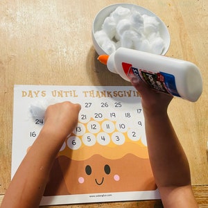 Thanksgiving Countdown, Thanksgiving Activity for Kids, Pumpkin Pie Countdown with Cotton Ball Whipped Cream