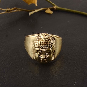 18k gold Buddha Ring, Om ring, Buddha ring, Buddhist jewelry, meditation ring, yoga gifts, yoga jewelry, Spiritual jewelry, spiritual gifts