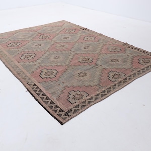 Large Muted Pink & Sage Grey Flatweave - Handwoven Wool Rug with Geometric Medallion Patterns Size 6'7" by 9'4" (Metric unit 201 by 285 cm)