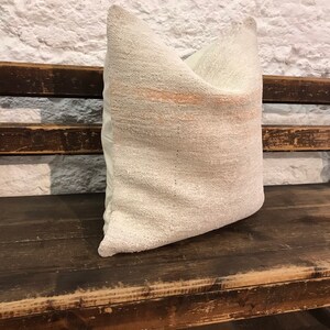 weißes Kissen /Hanfkissen /handgewebt /türkischer Vintage Hanf Kelim....