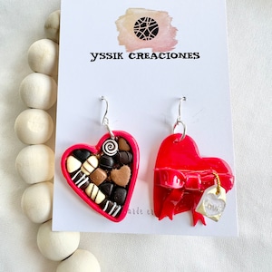 Caja de chocolates-corazón-dulces sees-pendientes de San valentin-caja Roja de corazon-chocolates-pendientes de Arcilla.