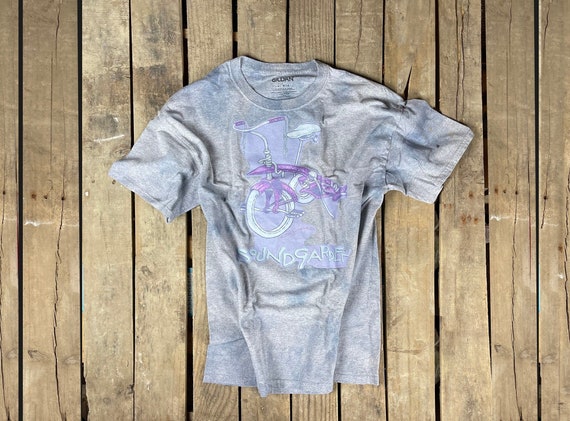 Vintage Concert Tee Print Distressed 