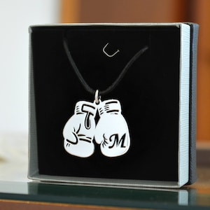 Regalo de San Valentín para parejas Collar de carta inicial Guante de boxeo Collar personalizado Regalo de boxeo Collar personalizado Regalo para el mejor amigo Boxeo