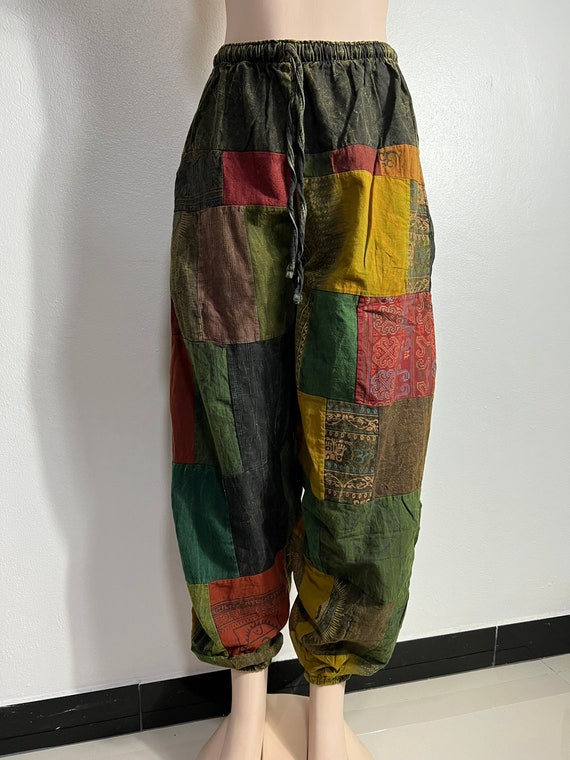 【NONCODE】(Unisex) Leppy Painting Bermuda Pants Unisex) Leppy Painting Bermuda Pants - NONCODE | 60% - Asian