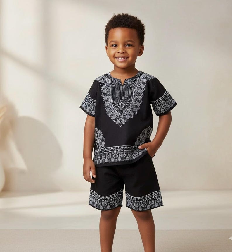 Conjunto de pelele Dashiki para niños, conjunto de camisa y shorts con estampado africano, atuendo bohemio de verano, ropa para festivales, ropa étnica informal de playa. imagen 1