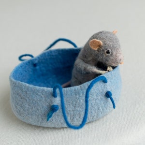 Realistic rat,  rat hammock, Felt rat toy, Plush rat, Stuffed rat, Custom rat portrait, small pets, Rat in the carrier.