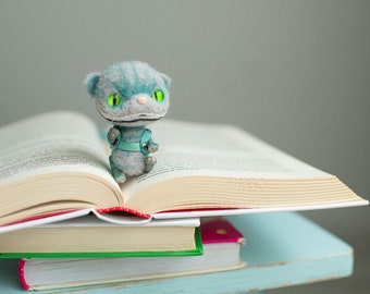 Cheshire cat bookmarks animals, 3D toy books love gifts, gray needle felted cat miniature pets, gift for teachers