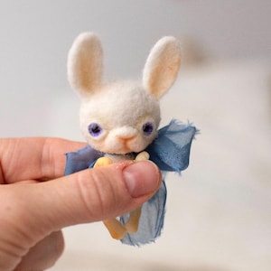 Blythe miniature felted rabbit, pets  for custom Blythe doll,  BJD doll, white   handmade little rabbit, Ob11 doll  pets, Blythe accessories