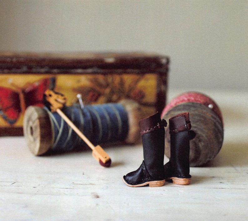 different styles of boots for the doll