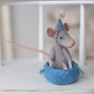 Realistic rat in hat+felted blanket, stuffed realistic need felted  grey rat, felted animal set pets. Custom portraits rat from a photo.