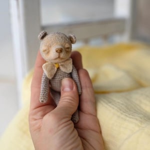 Handmade Miniature Knitted Teddy Bear: Blythe Doll Accessory