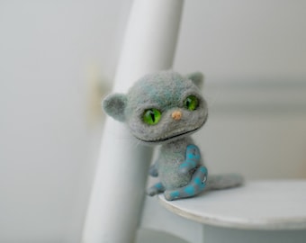 Blythe smiled Cat toy for custom blythe doll, funny little pet cat, BJD doll