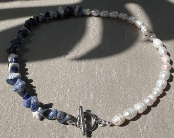Collier ras du cou de perles KAYLA avec perles de pierres naturelles de sodalite et perles d'eau douce / fermoir au choix / idée cadeau / fait main / Melous