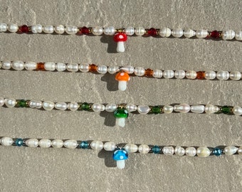 Collier de perles CHAMPIGNON avec pendentif champignon 42 cm + rallonge de 5 cm avec perles d'eau douce et perles de verre colorées / fermoir au choix / collier