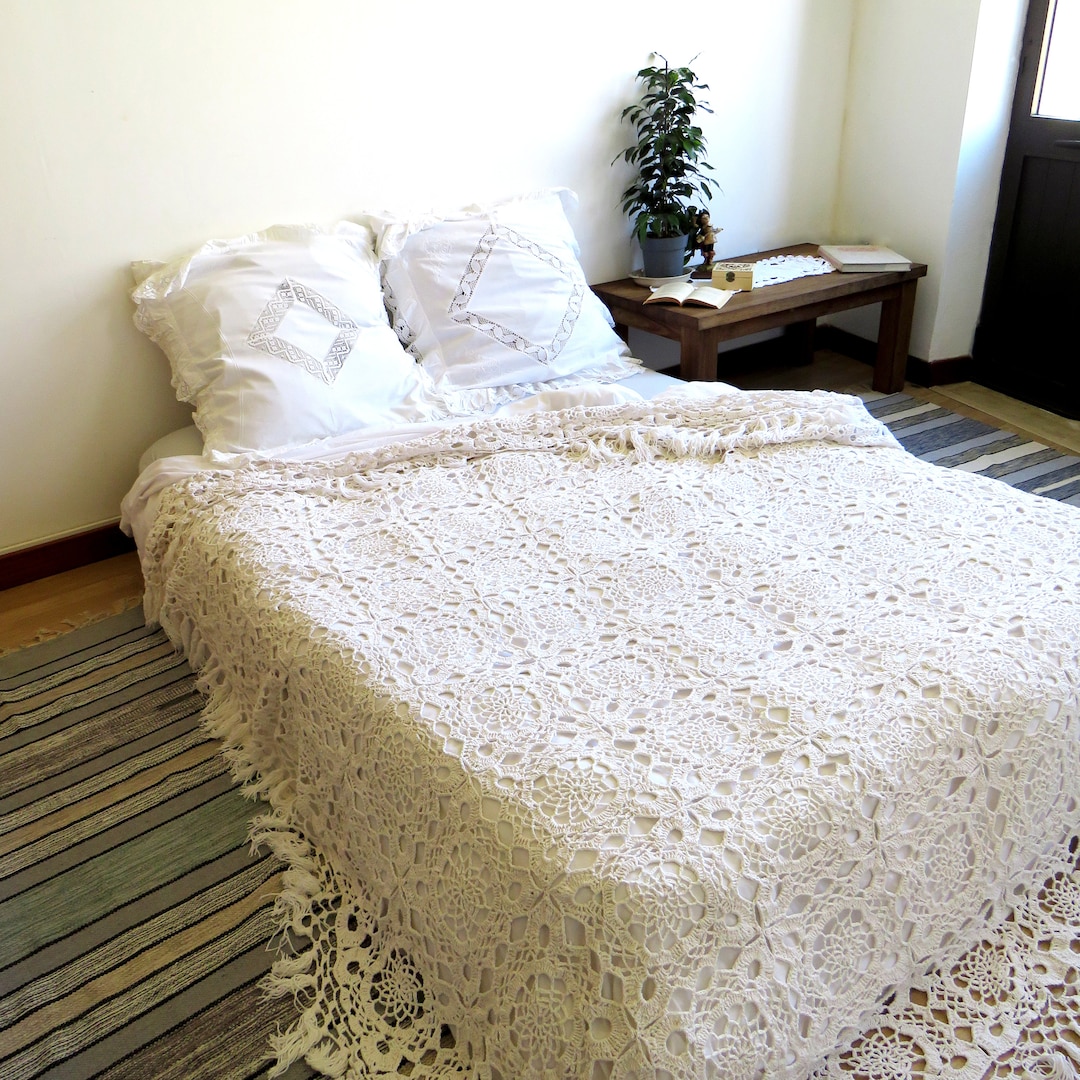 MADE TO ORDER Vintage Crochet Bedspread, Handmade Shabby Chic, Country ...