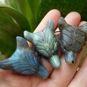 Carved labradorite wolf pendant. handcrafted wolf jewelry. wolf necklace. labradorite wolf. crystal carving wolf pendant. carve wolf head
