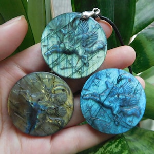 Black Friday. labradorite carving unicorn. handcraft gemstone pegasus. carve lion head. carve horse pendant. carve gemstone unicorn