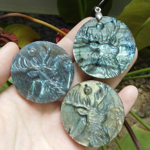 carved deer pendant. handcarve pendant. deer necklace. labradorite deer. elk necklace. labradorite giraffe. deer art. labradorite craft.