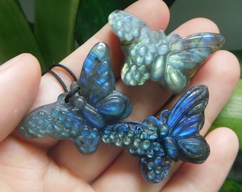gemstone carve butterfly. carve labradorirte animal. carve stone pendant. butterfly craft. handmade gift. labradorite butterfly