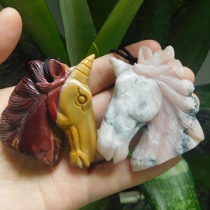 mookite jasper carved horse pendant. horse necklace. gemstone horse jewelry. necklace. stone craft jewelry. healing crystal. horse bead